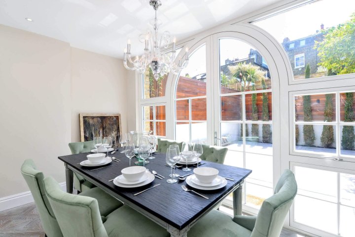 Bettridge Road, Parsons Green