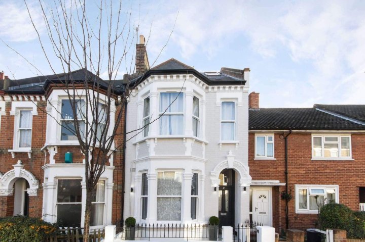 Nansen Road, Clapham