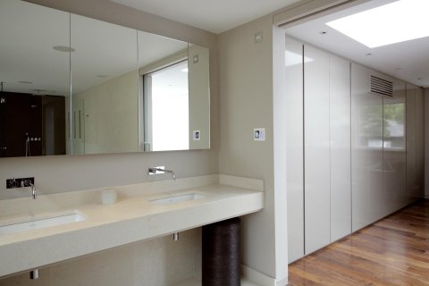 Tenniel Close, Bayswater
