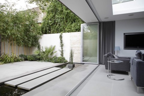 Tenniel Close, Bayswater