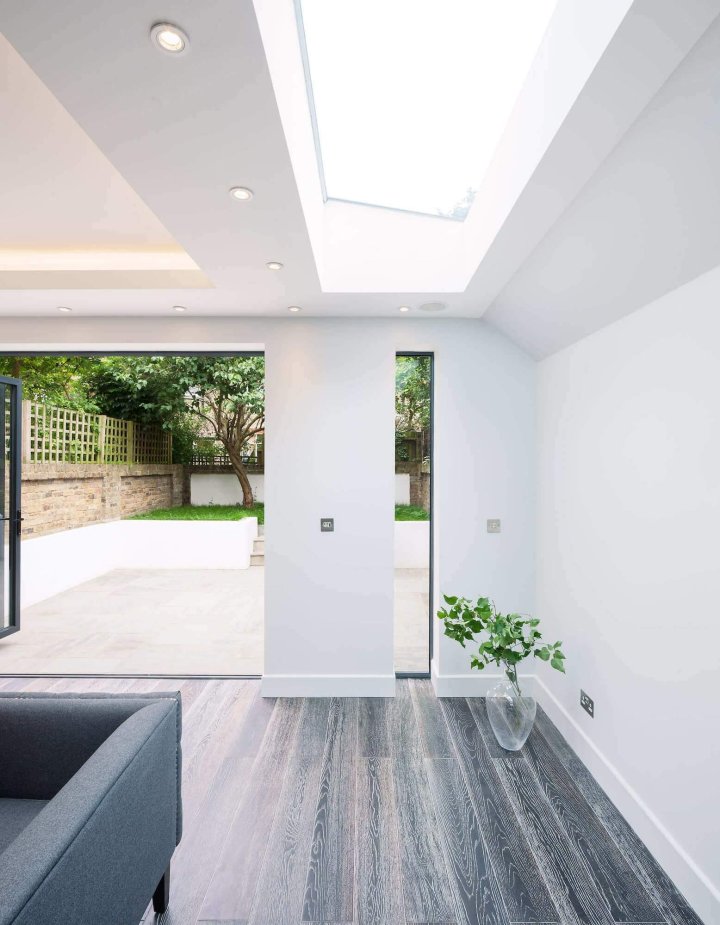 Gowan Avenue, Fulham